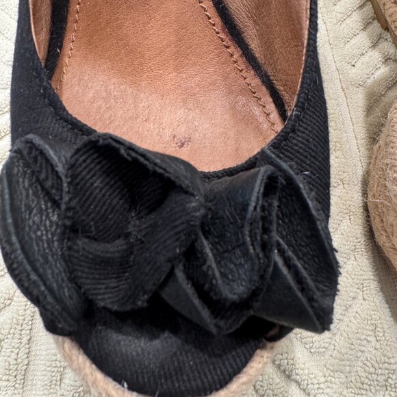 Steve Madden platform sandals, open toe w/ruffle 5" heel, size 8.5 - Picture 2 of 9